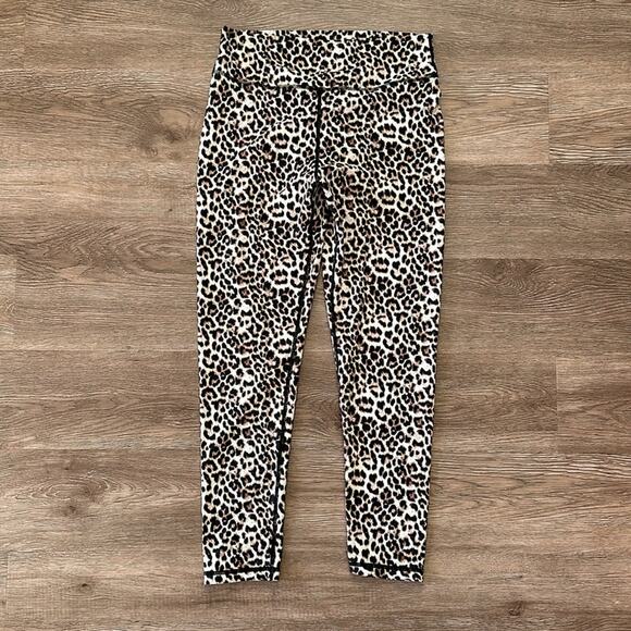 ZYIA Active Brilliant Scrunchy What Leopard Print Leggings - Picture 2 of 6